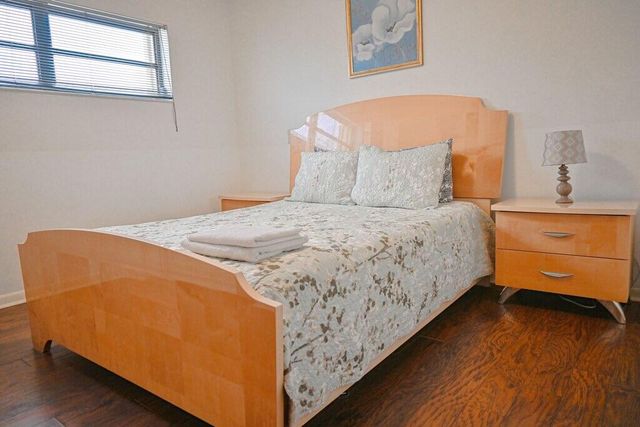 1104 WASHINGTON Street, Hollywood, FL 33019