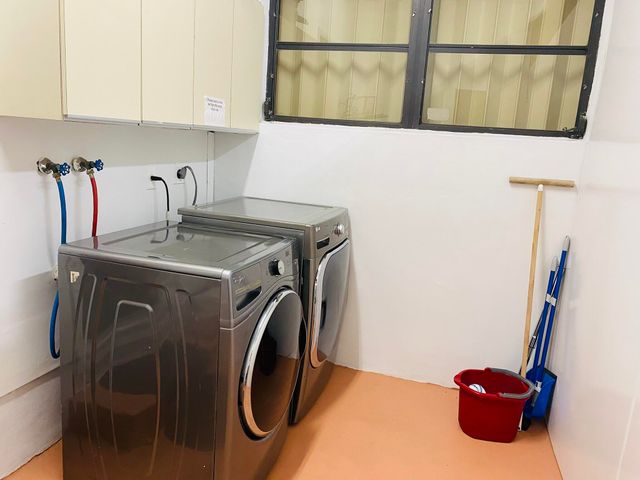 1104 WASHINGTON Street, Hollywood, FL 33019