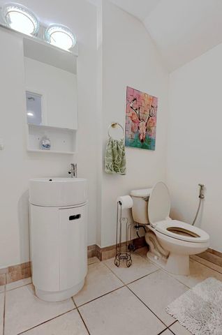 1104 WASHINGTON Street, Hollywood, FL 33019