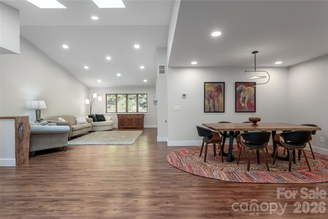 144 Sondley Parkway, Asheville, NC 28805