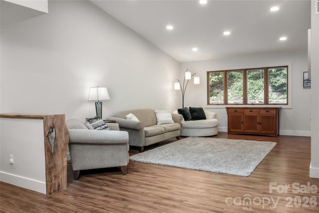 144 Sondley Parkway, Asheville, NC 28805