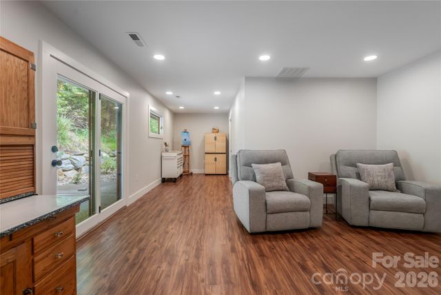 144 Sondley Parkway, Asheville, NC 28805