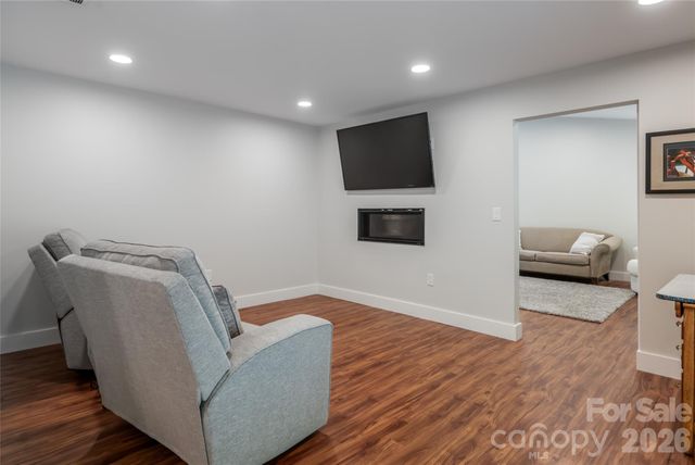 144 Sondley Parkway, Asheville, NC 28805