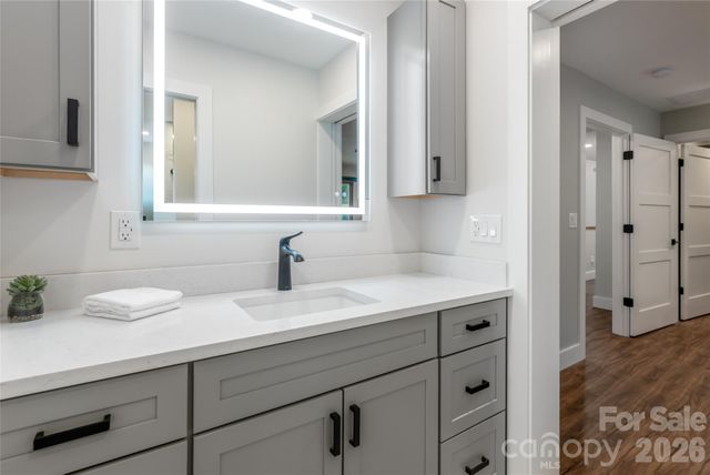144 Sondley Parkway, Asheville, NC 28805