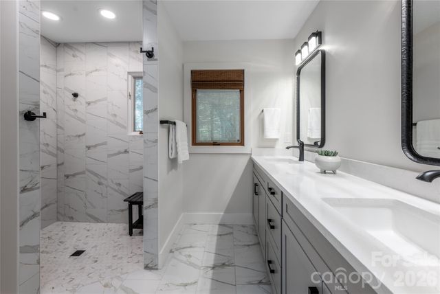 144 Sondley Parkway, Asheville, NC 28805