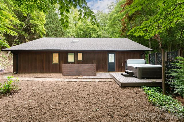 144 Sondley Parkway, Asheville, NC 28805