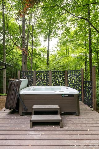 144 Sondley Parkway, Asheville, NC 28805