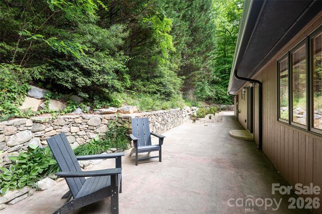 144 Sondley Parkway, Asheville, NC 28805
