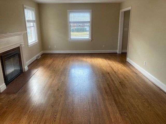 516 N Market ST, Salem, VA 24153