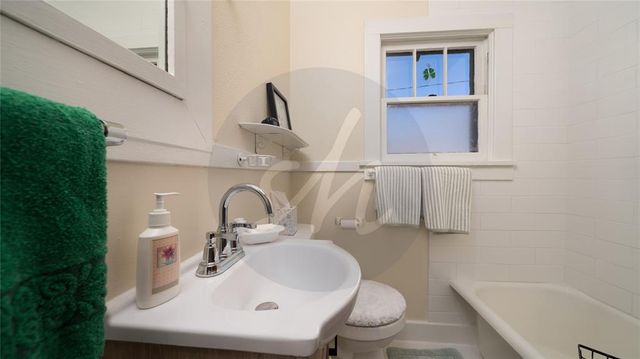 615 E Washington Street, Colorado Springs, CO 80907