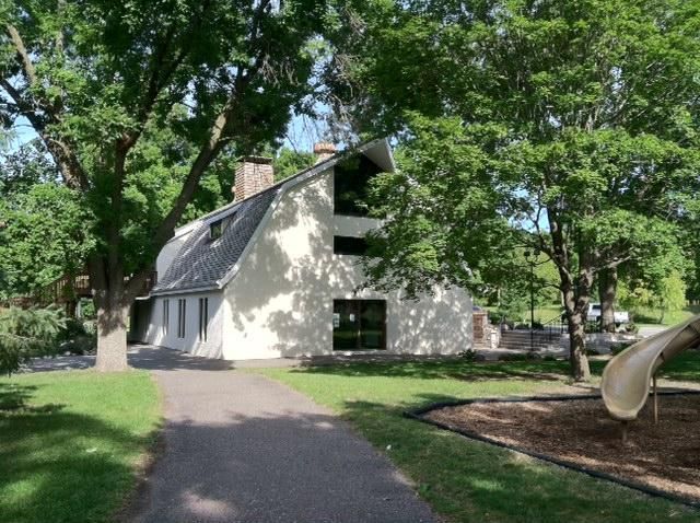 8687 Ridgewind Road, Eden Prairie, MN 55344