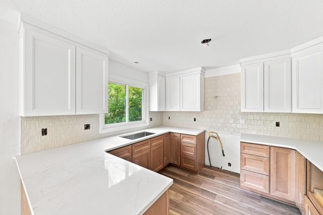 8687 Ridgewind Road, Eden Prairie, MN 55344
