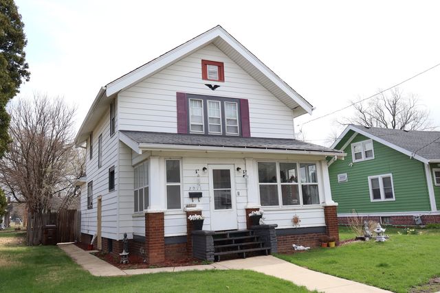 2011 Latham Street, Rockford, IL 61103