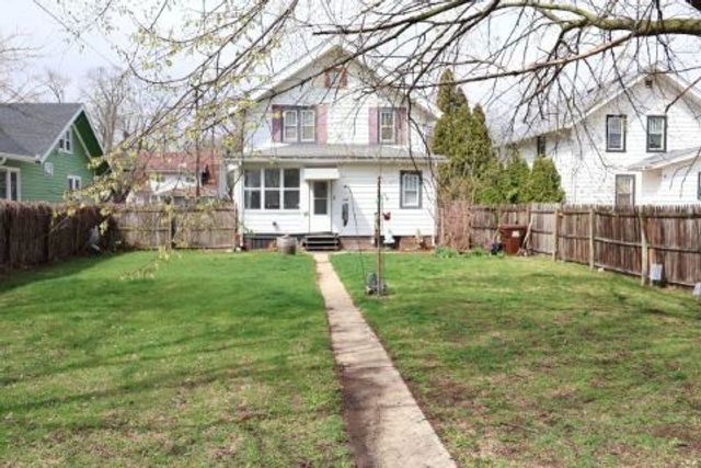 2011 Latham Street, Rockford, IL 61103
