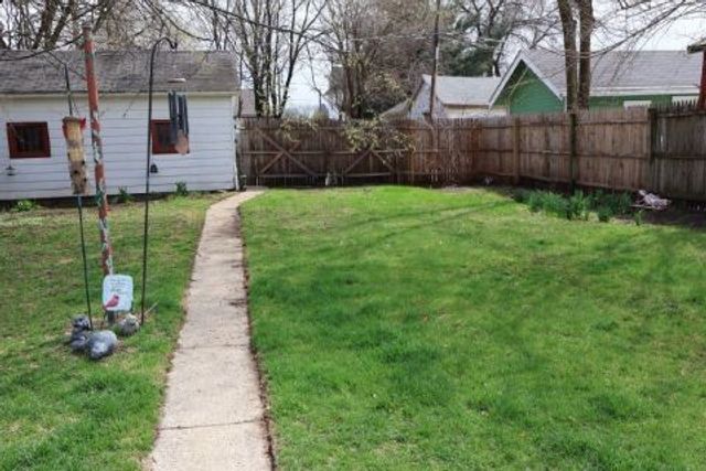 2011 Latham Street, Rockford, IL 61103