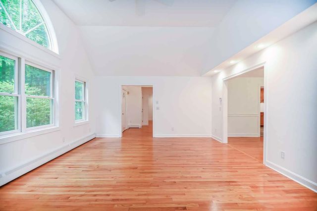 13 Greystone Road, East Kingston, NH 03827