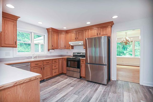 13 Greystone Road, East Kingston, NH 03827