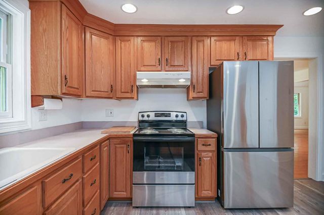 13 Greystone Road, East Kingston, NH 03827