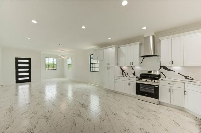 6193 Road 5503, Cleveland, TX 77327