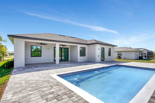 212 FAIRWAY ROAD, Rotonda West, FL 33947