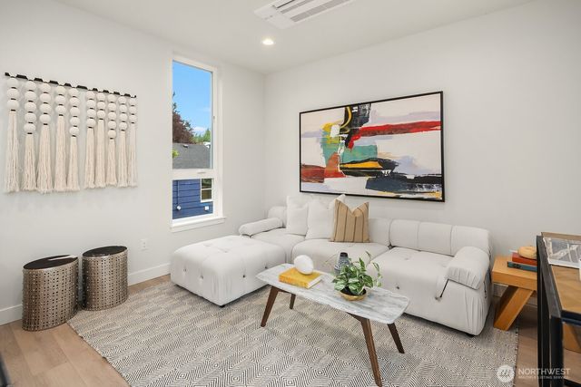 108 29th Avenue E, Seattle, WA 98112
