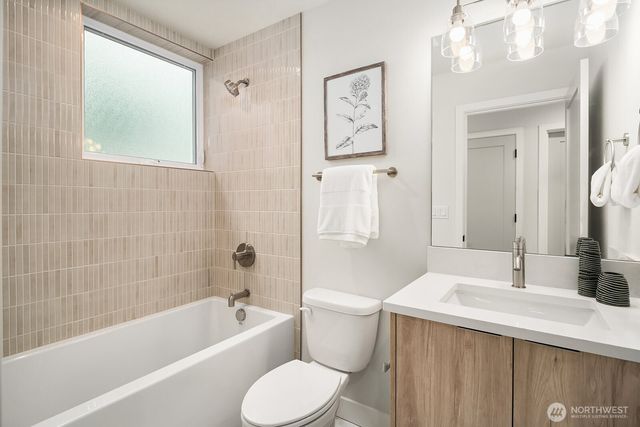 108 29th Avenue E, Seattle, WA 98112