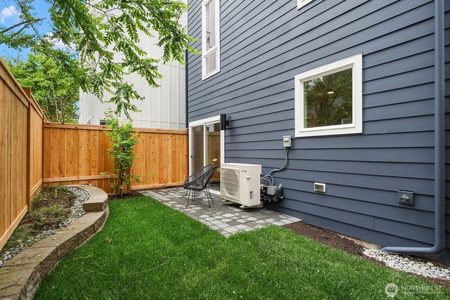 108 29th Avenue E, Seattle, WA 98112