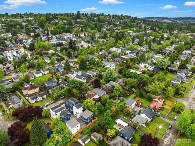 108 29th Avenue E, Seattle, WA 98112