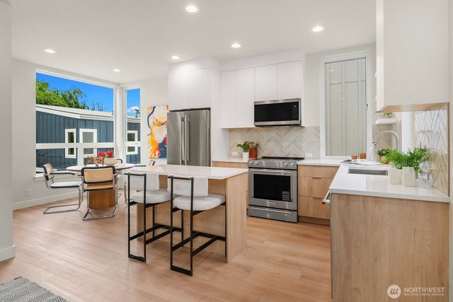 108 29th Avenue E, Seattle, WA 98112