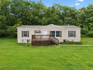 460 Old Statesville Rd, Watertown, TN 37184