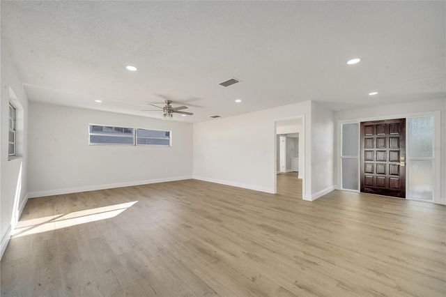 607 HATTAWAY DRIVE, Altamonte Springs, FL 32701