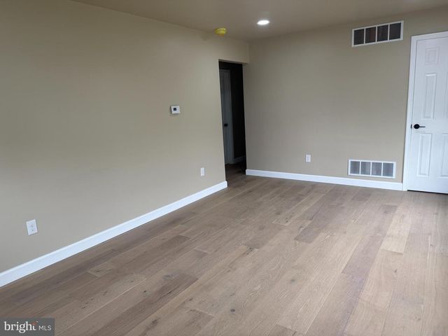 404 E NEW ST, Mountville, PA 17554