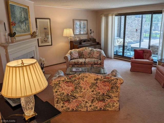 1077 Sibley Memorial Highway 308, Saint Paul, MN 55118