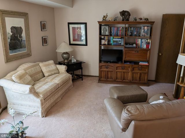 1077 Sibley Memorial Highway 308, Saint Paul, MN 55118