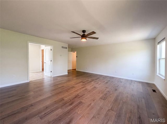 5945 Hawkins Ridge Court, St Louis, MO 63129