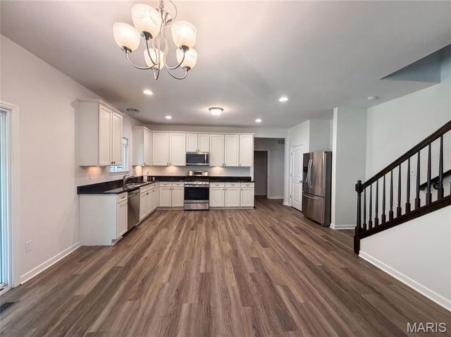 5945 Hawkins Ridge Court, St Louis, MO 63129