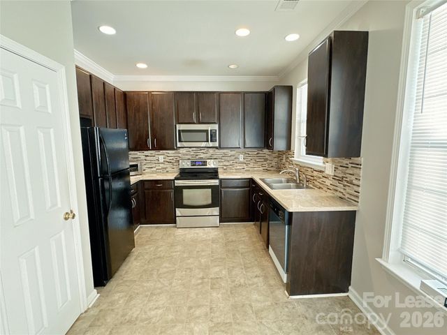 7629 Abigail Glen Drive, Charlotte, NC 28212