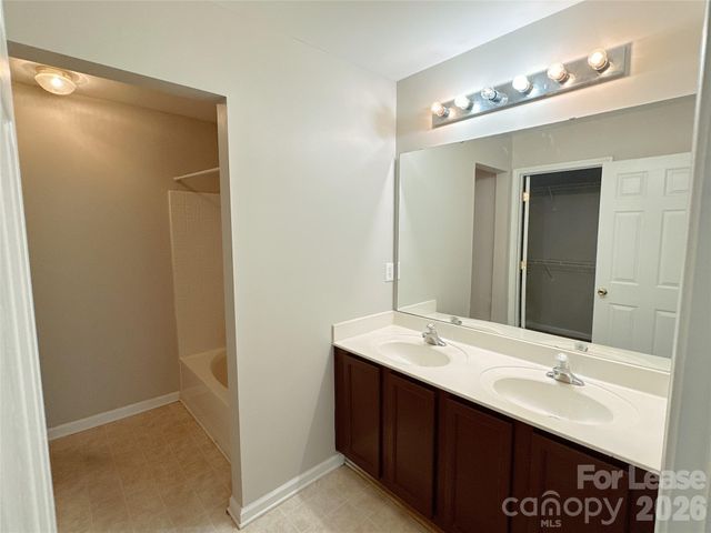 7629 Abigail Glen Drive, Charlotte, NC 28212