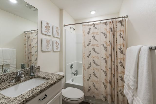 1346 Trent Park, Corpus Christi, TX 78415