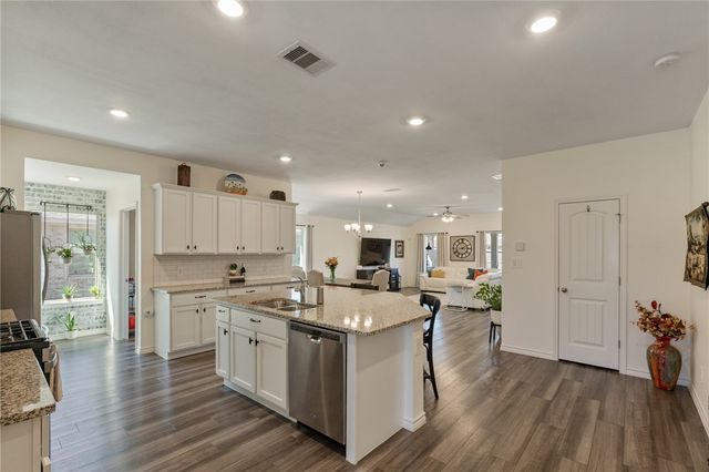 1346 Trent Park, Corpus Christi, TX 78415