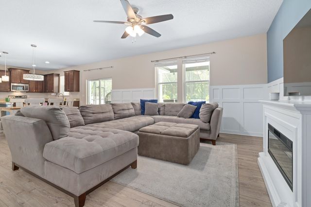 19 Willow Winds Pkwy, St Johns, FL 32259