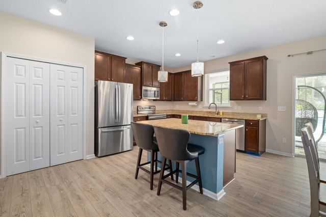 19 Willow Winds Pkwy, St Johns, FL 32259