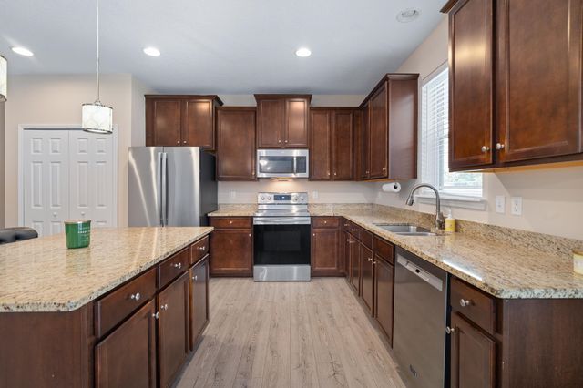 19 Willow Winds Pkwy, St Johns, FL 32259