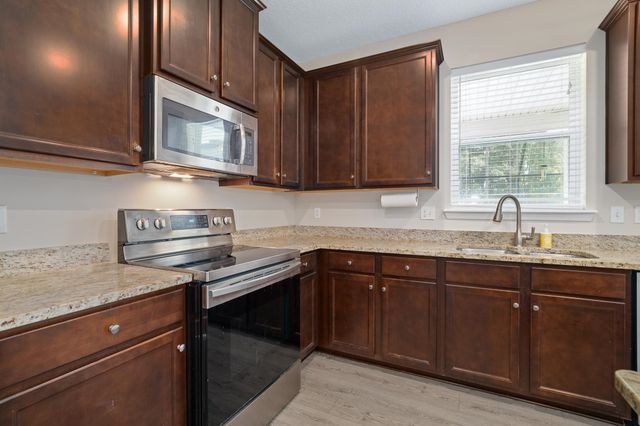 19 Willow Winds Pkwy, St Johns, FL 32259