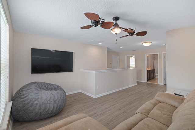 19 Willow Winds Pkwy, St Johns, FL 32259