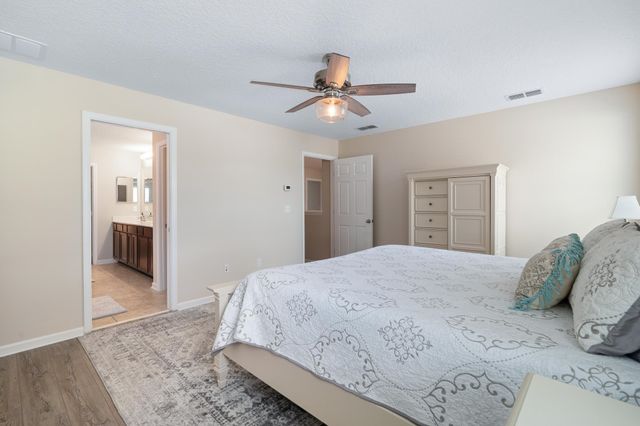 19 Willow Winds Pkwy, St Johns, FL 32259