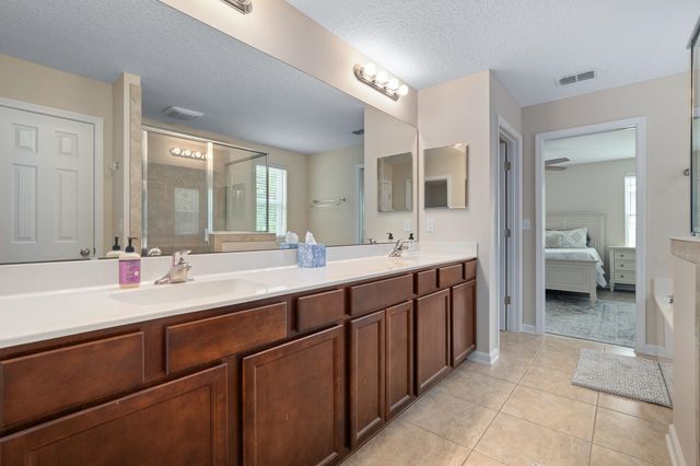 19 Willow Winds Pkwy, St Johns, FL 32259