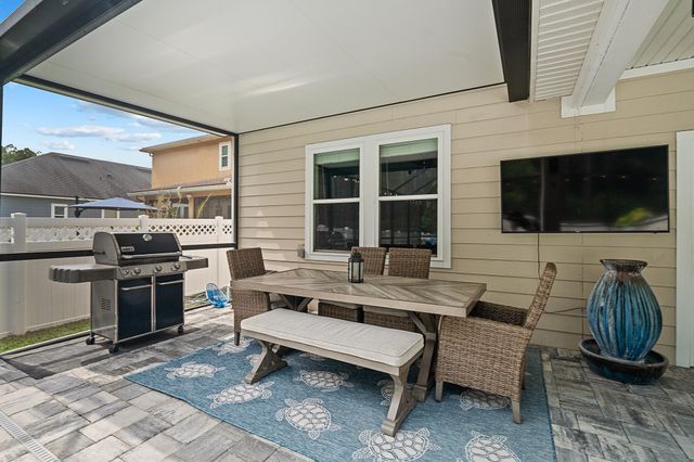 19 Willow Winds Pkwy, St Johns, FL 32259