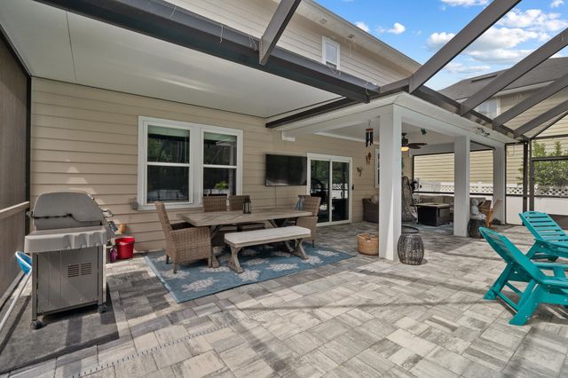 19 Willow Winds Pkwy, St Johns, FL 32259