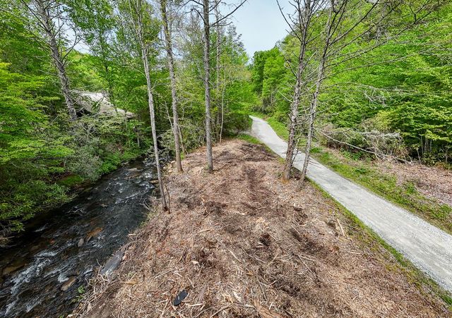 795 Porterfield Gap Road, Robbinsville, NC 28771